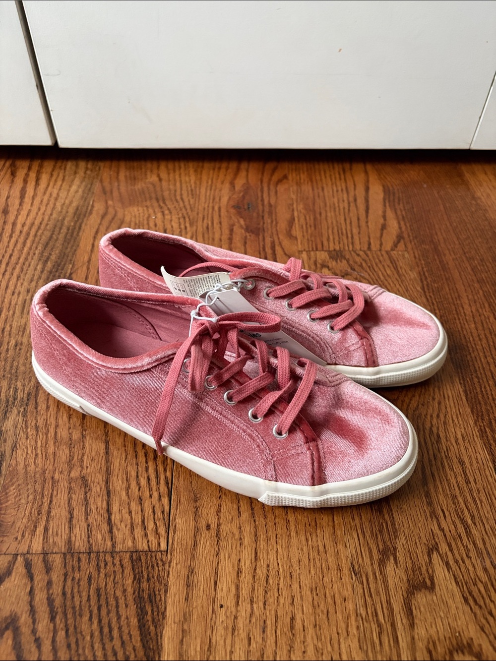 Old Navy Pink Velvet Lace-Up Women's Sneakers Size 8 New